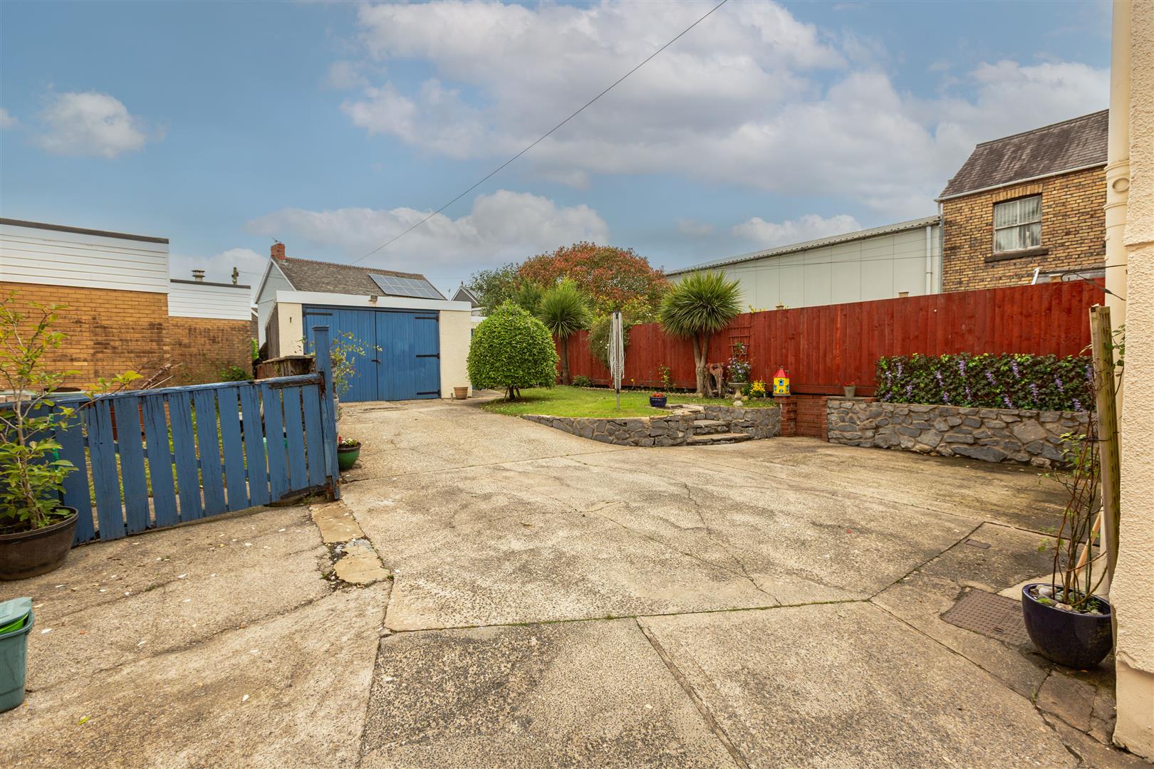 High Street, Clydach, Swansea, SA6 5LN
